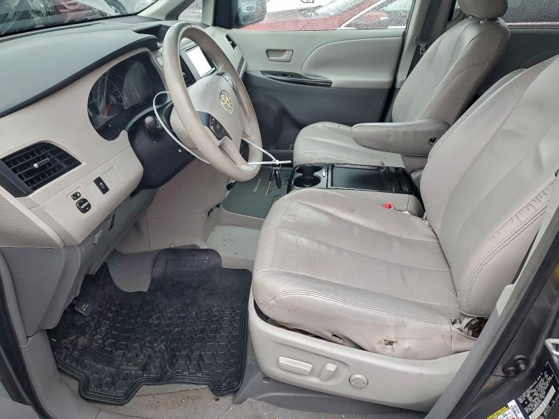 Photo 7 from auction – 2011 TOYOTA SIENNA LE with VIN 5TDKK3DC7BS012414
