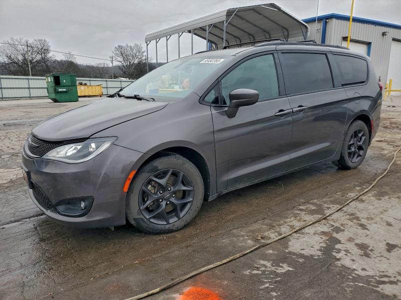 CHRYSLER PACIFICA 2020 with VIN 2C4RC1EG7LR150756 - Photo from auction