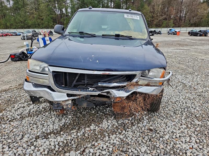 Photo 5 from auction – 2005 GMC NEW SIERRA with VIN 2GTEC13TX51375673
