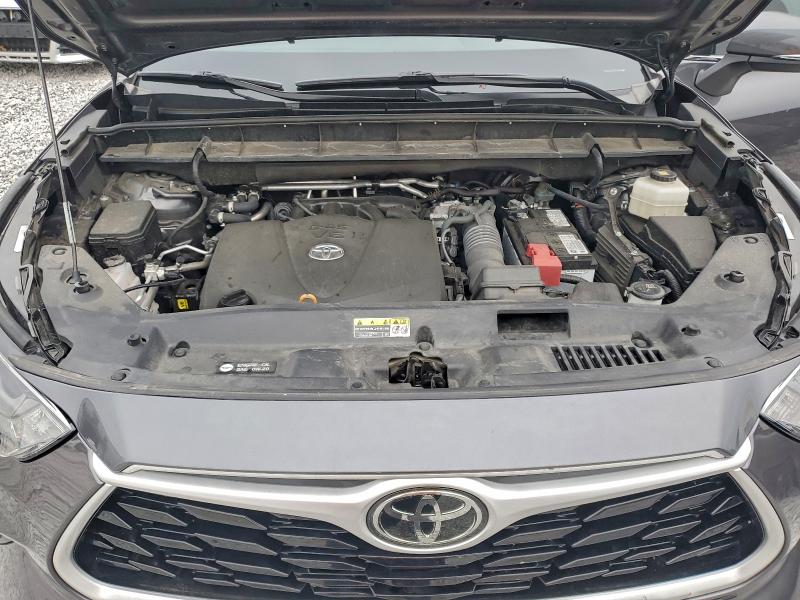 Photo 12 from auction – 2022 TOYOTA HIGHLANDER with VIN 5TDGZRBHXNS586996