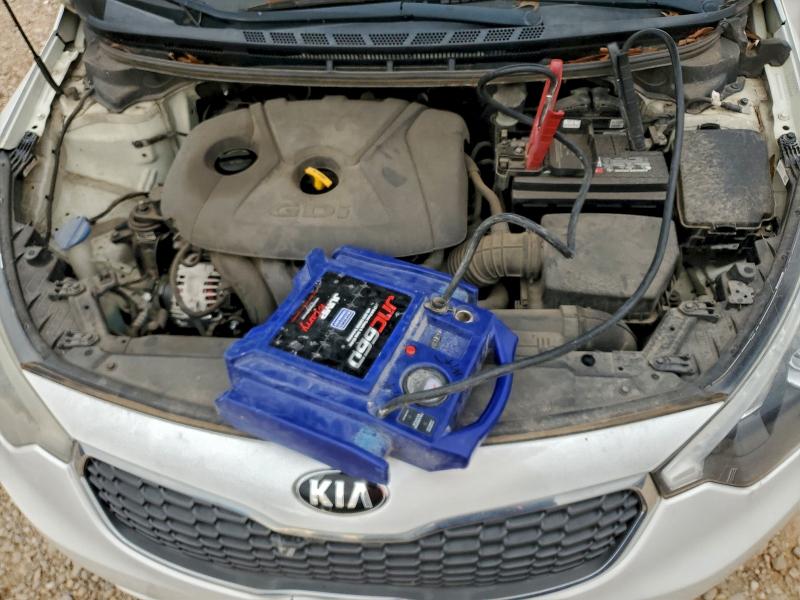 Photo 11 from auction – 2015 KIA FORTE EX with VIN KNAFX4A83F5329270