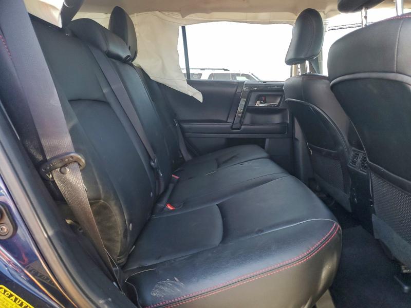 Photo 10 from auction – 2018 TOYOTA 4RUNNER SR with VIN JTEBU5JRXJ5532850