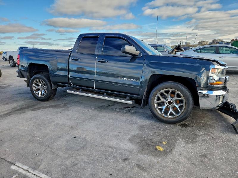 Photo 4 from auction – 2017 CHEVROLET SILVERADO with VIN 1GCRCREC3HZ283877