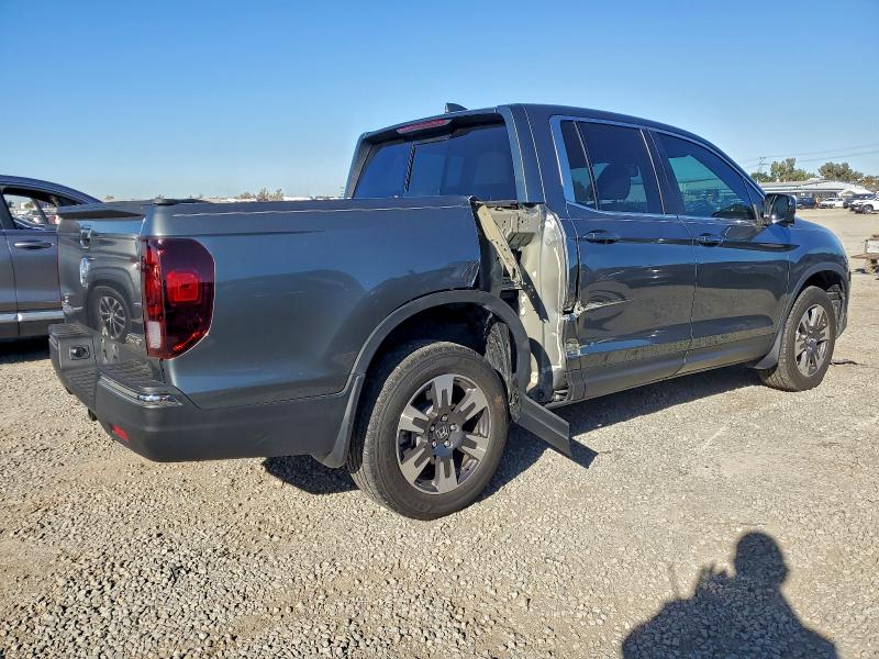 Photo 3 from auction – 2019 HONDA RIDGELINE with VIN 5FPYK3F63KB001455