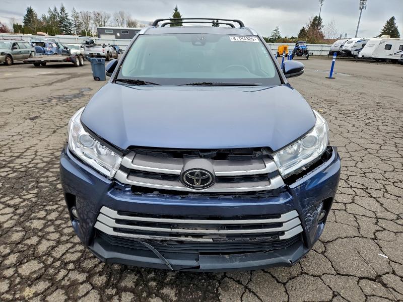 Photo 5 from auction – 2018 TOYOTA HIGHLANDER with VIN 5TDJZRFH9JS492067
