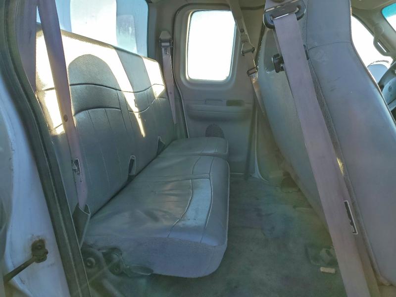 Photo 10 from auction – 2000 FORD F150 with VIN 1FTRX18W8YNB75984