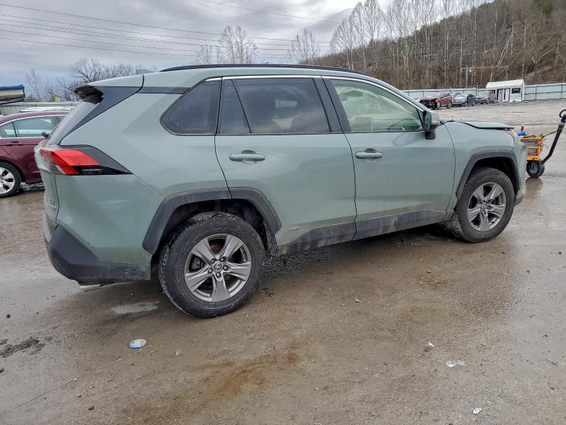 Photo 3 from auction – 2023 TOYOTA RAV4 XLE with VIN JTMRWRFV7PD198625