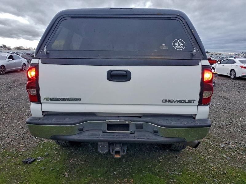 Photo 6 from auction – 2004 CHEVROLET SILVERADO with VIN 1GCHK29284E287268