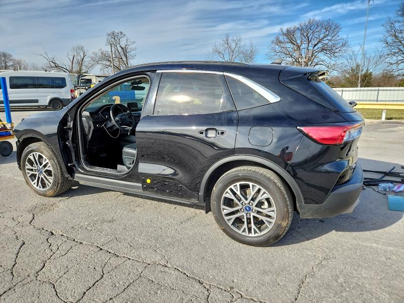 Photo 2 from auction – 2020 FORD ESCAPE SEL with VIN 1FMCU0H61LUC52049