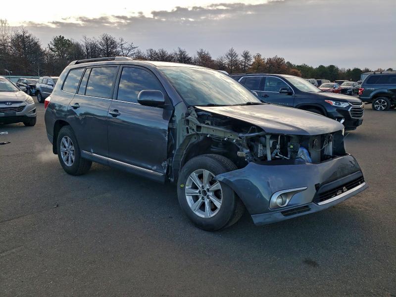 Photo 4 from auction – 2011 TOYOTA HIGHLANDER with VIN 5TDBK3EH8BS066797