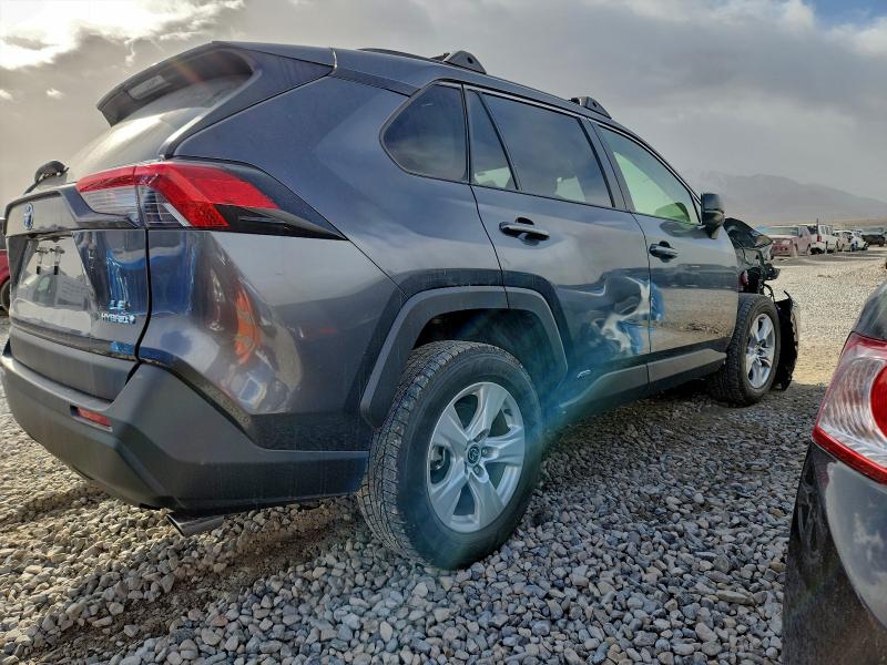 Photo 3 from auction – 2021 TOYOTA RAV4 LE with VIN JTMLWRFV1MD559168