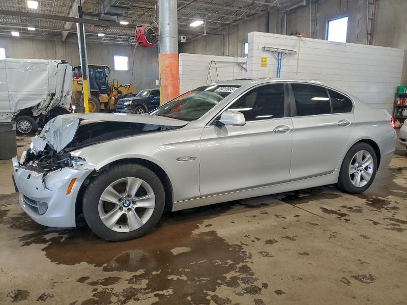 BMW 528 XI 2013 with VIN WBAXH5C53DD109348 - Photo from auction