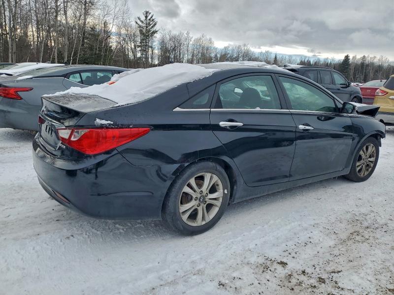 Photo 3 from auction – 2011 HYUNDAI SONATA SE with VIN 5NPEC4AC7BH204765