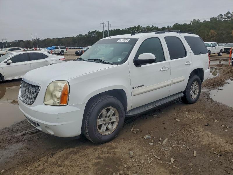 GMC YUKON 2007 with VIN 1GKFC13J87R363359 - Photo from auction