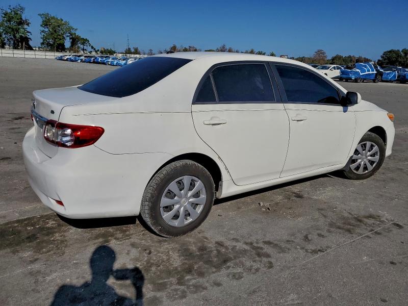 Photo 3 from auction – 2011 TOYOTA COROLLA BA with VIN JTDBU4EE9B9155119