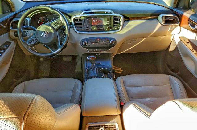 Photo 8 from auction – 2016 KIA SORENTO LX with VIN 5XYPG4A32GG096003