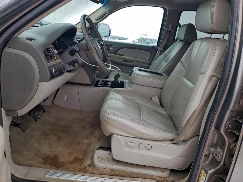 Photo 7 from auction – 2007 CHEVROLET SUBURBAN K with VIN 1GNFK16367R387193