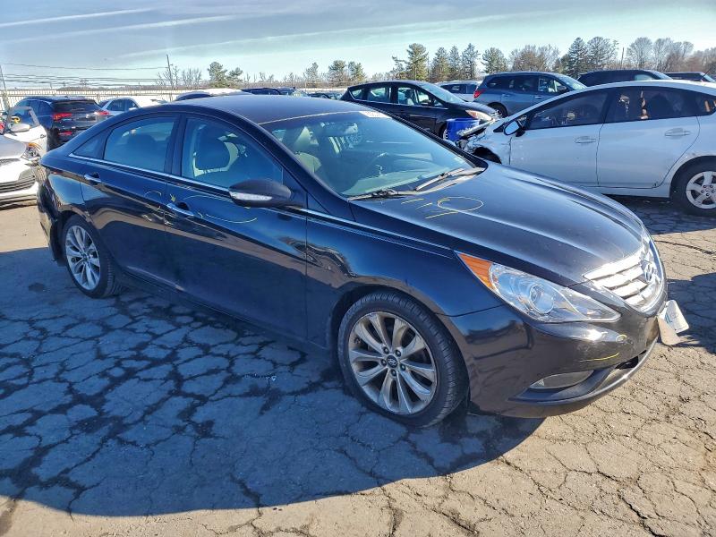 Photo 4 from auction – 2013 HYUNDAI SONATA SE with VIN 5NPEC4ACXDH704213