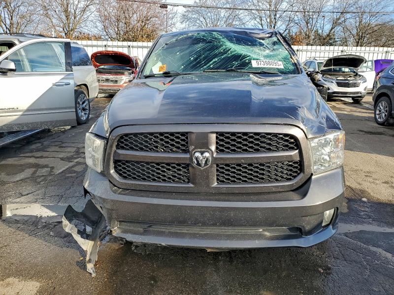 Photo 5 from auction – 2014 RAM 1500 ST with VIN 1C6RR7FT0ES169820