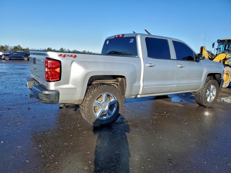 Photo 3 from auction – 2018 CHEVROLET SILVERADO with VIN 3GCUKREC4JG612394