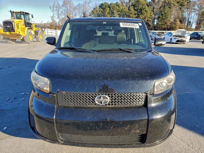 Photo 5 from auction – 2008 TOYOTA SCION XB with VIN JTLKE50E081007396