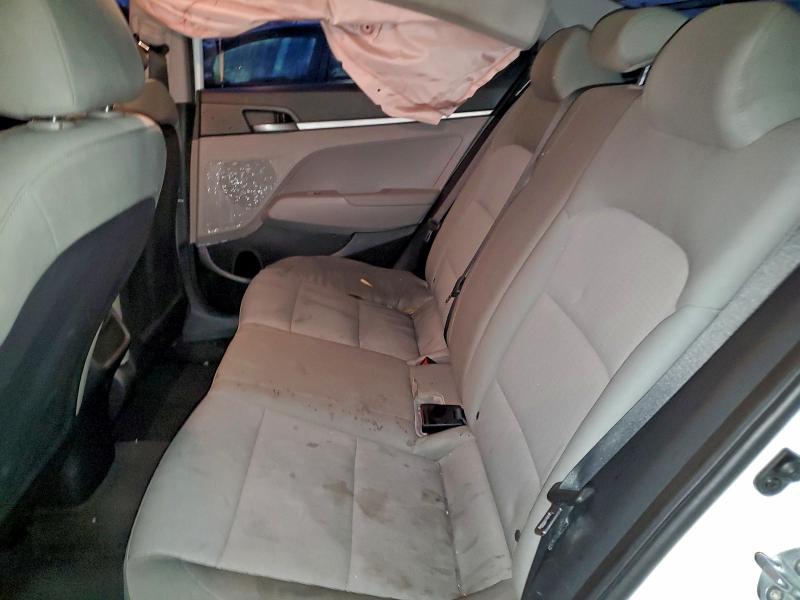 Photo 10 from auction – 2017 HYUNDAI ELANTRA with VIN 5NPD74LF7HH068976