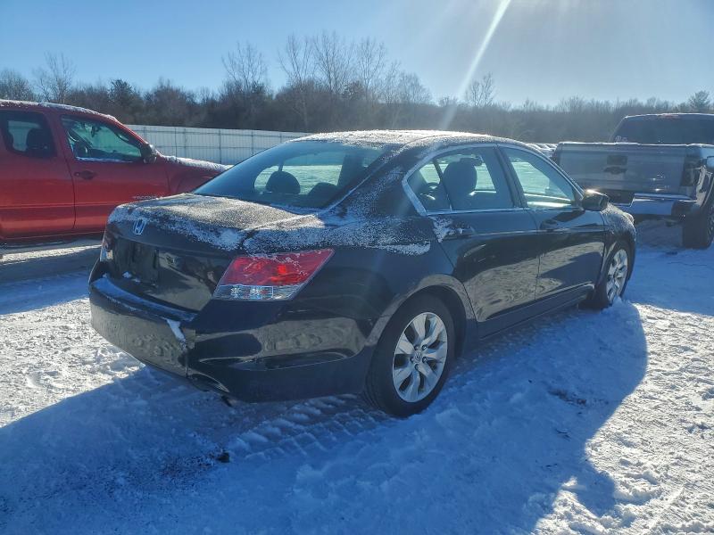 Photo 3 from auction – 2010 HONDA ACCORD with VIN 1HGCP2F70AA021744