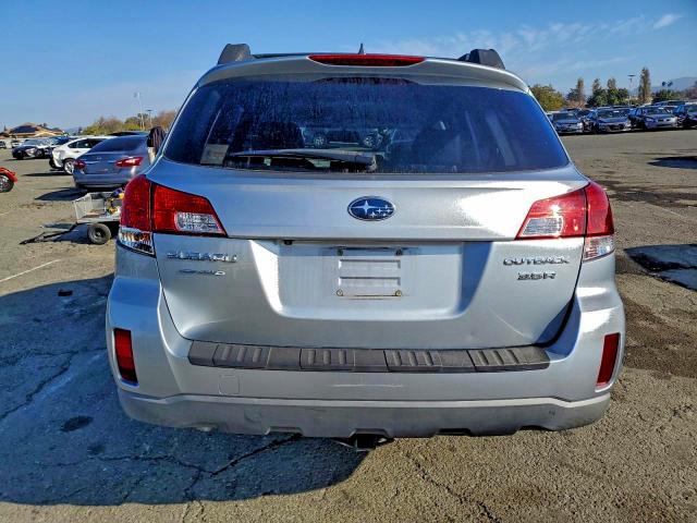 Photo 6 from auction – 2013 SUBARU OUTBACK 3. with VIN 4S4BRDLC9D2324078