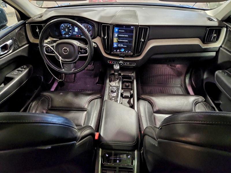 Photo 8 from auction – 2021 VOLVO XC60 with VIN YV4102DL4M1813715