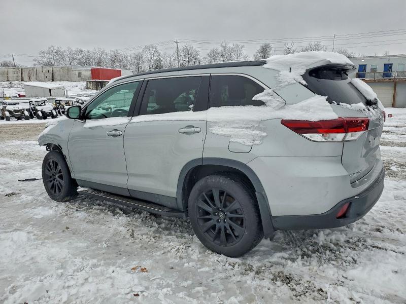 Photo 2 from auction – 2019 TOYOTA HIGHLANDER with VIN 5TDJZRFH0KS937748