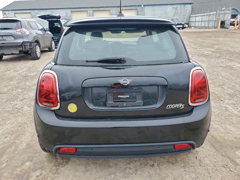 Photo 6 from auction – 2023 MINI COOPER SE with VIN WMW13DJ07P2S72591