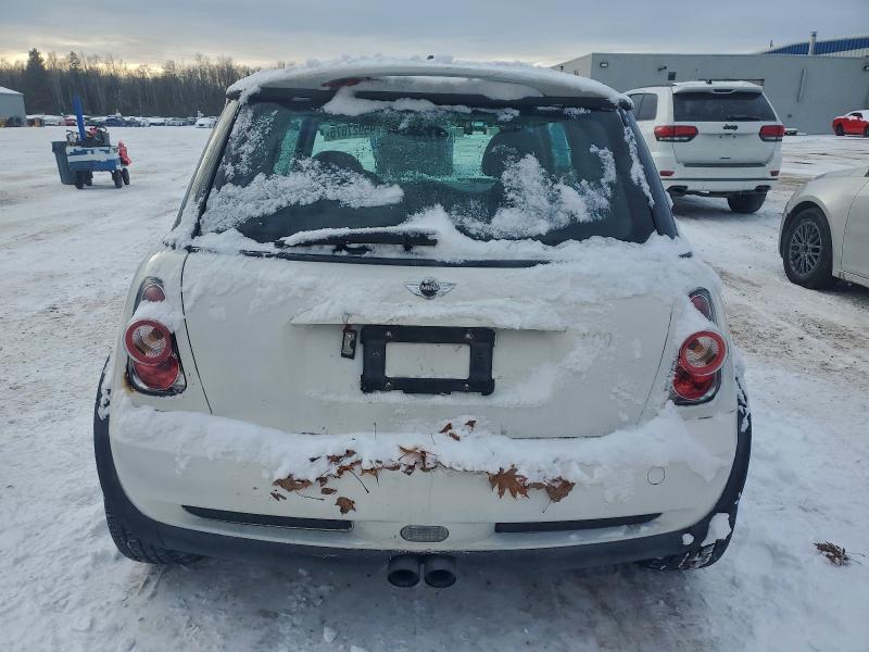 Photo 6 from auction – 2004 MINI COOPER with VIN WMWRE33484TD85157