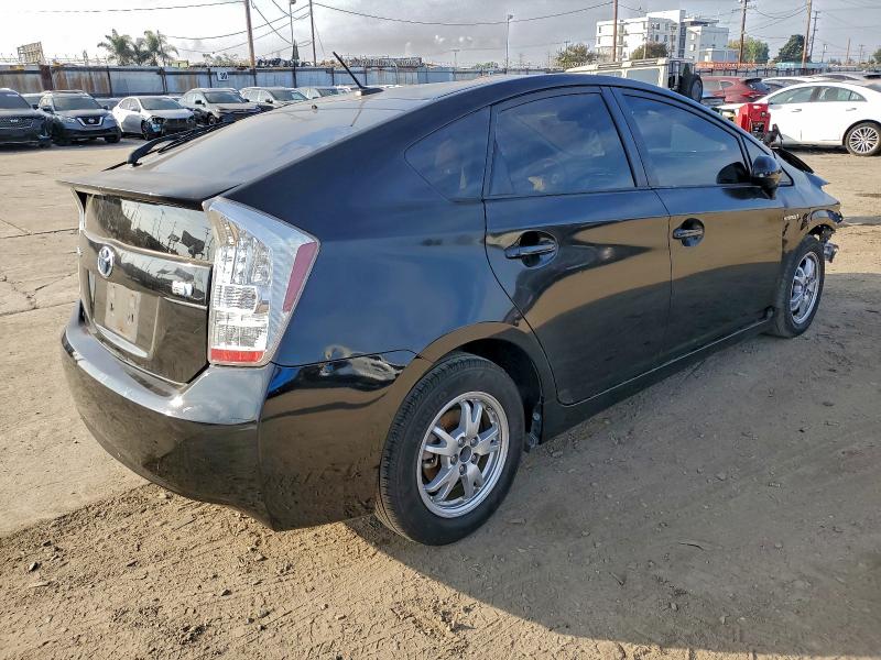Photo 3 from auction – 2011 TOYOTA PRIUS with VIN JTDKN3DU3B1382692