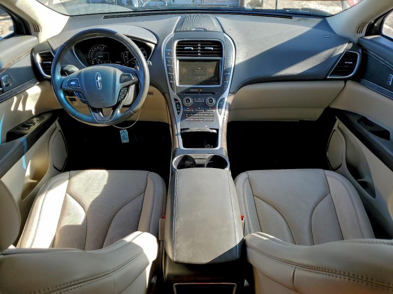 Photo 8 from auction – 2016 LINCOLN MKX RESERV with VIN 2LMPJ8LR7GBL31347