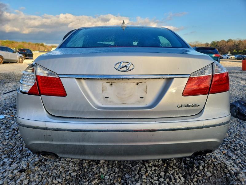 Photo 6 from auction – 2009 HYUNDAI GENESIS 3. with VIN KMHGC46E09U018550