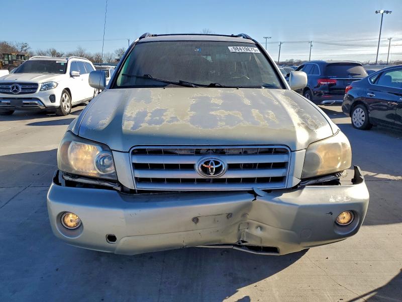 Photo 5 from auction – 2005 TOYOTA HIGHLANDER with VIN JTEEP21A850127960