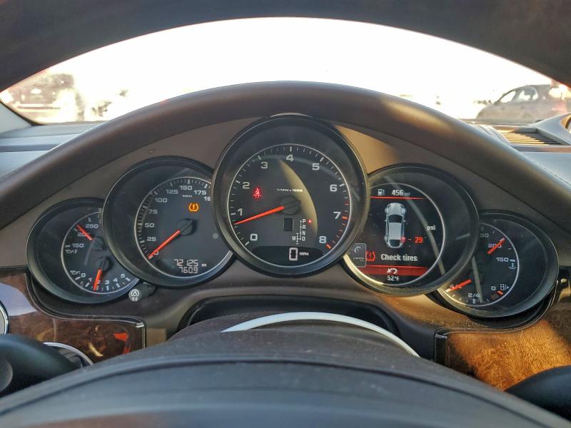 Photo 9 from auction – 2016 PORSCHE PANAMERA with VIN WP0AA2A70GL000582