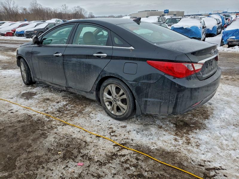 Photo 2 from auction – 2011 HYUNDAI SONATA SE with VIN 5NPEC4AC3BH155595