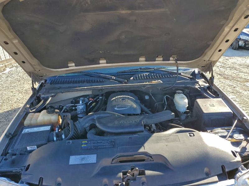 Photo 12 from auction – 2004 GMC YUKON with VIN 1GKEC13V64R280085
