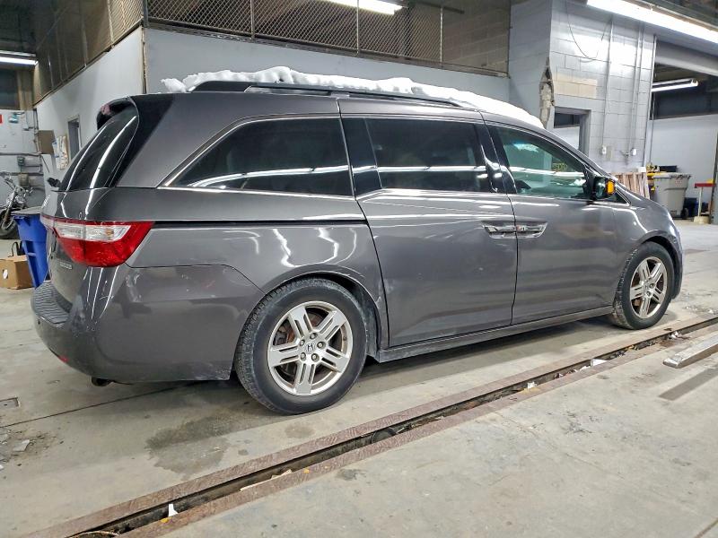 Photo 3 from auction – 2012 HONDA ODYSSEY TO with VIN 5FNRL5H96CB122947