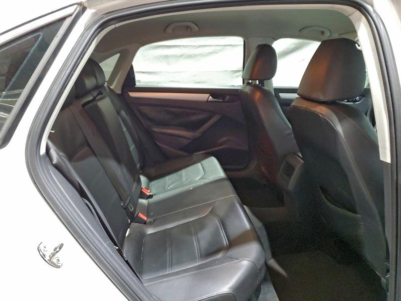 Photo 10 from auction – 2012 VOLKSWAGEN PASSAT SE with VIN 1VWBH7A39CC093202