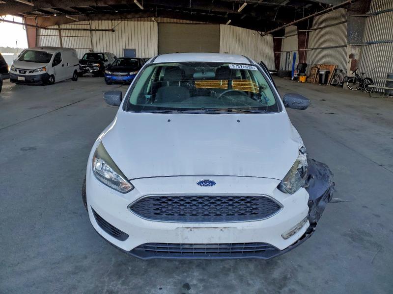 Photo 5 from auction – 2016 FORD FOCUS SE with VIN 1FADP3F23GL363320