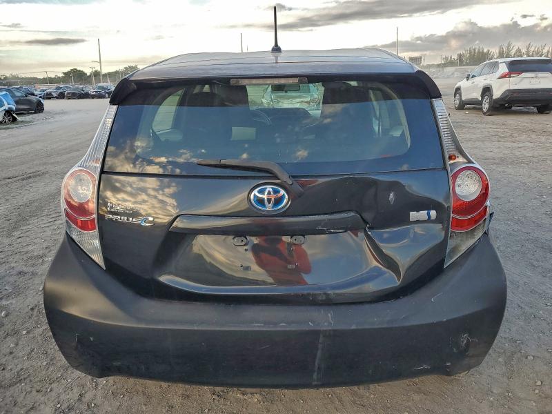 Photo 6 from auction – 2014 TOYOTA PRIUS C with VIN JTDKDTB32E1063866