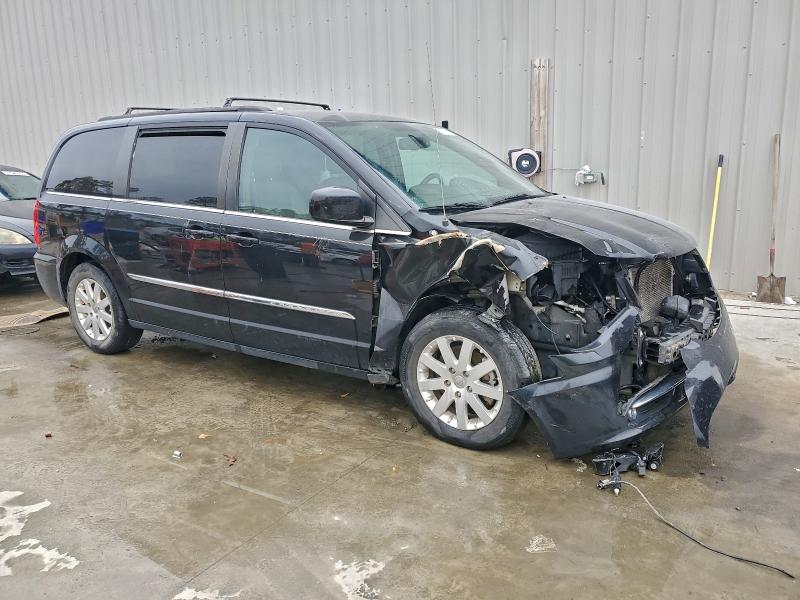 Photo 4 from auction – 2016 CHRYSLER TOWN & COU with VIN 2C4RC1BGXGR172681