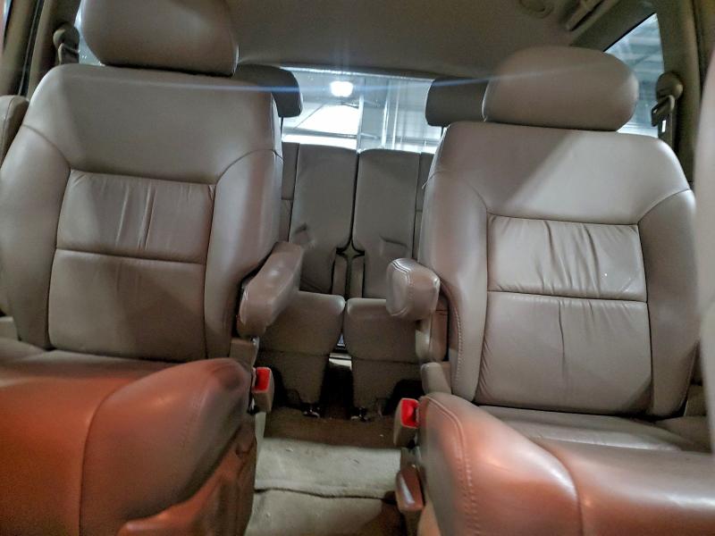 Photo 10 from auction – 2000 TOYOTA SIENNA with VIN 4T3ZF13C5YU273685