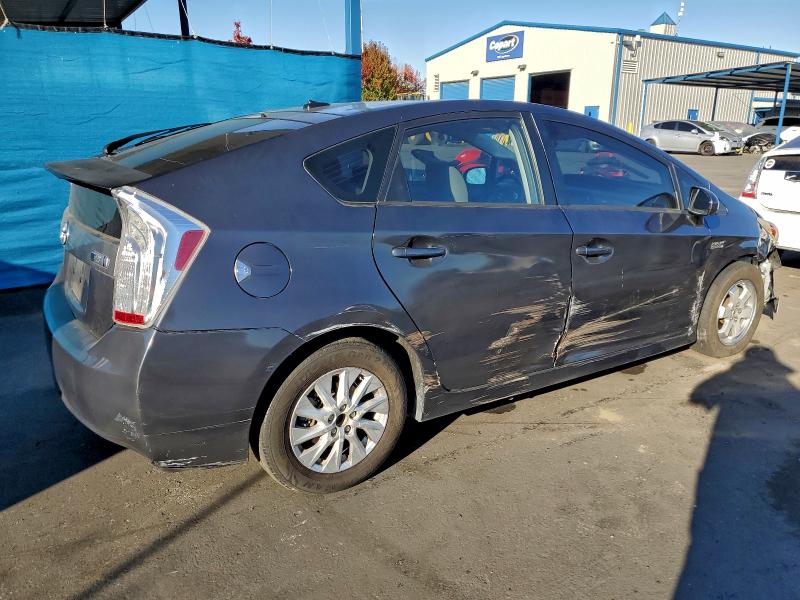 Photo 3 from auction – 2014 TOYOTA PRIUS PLUG with VIN JTDKN3DP6E3053844