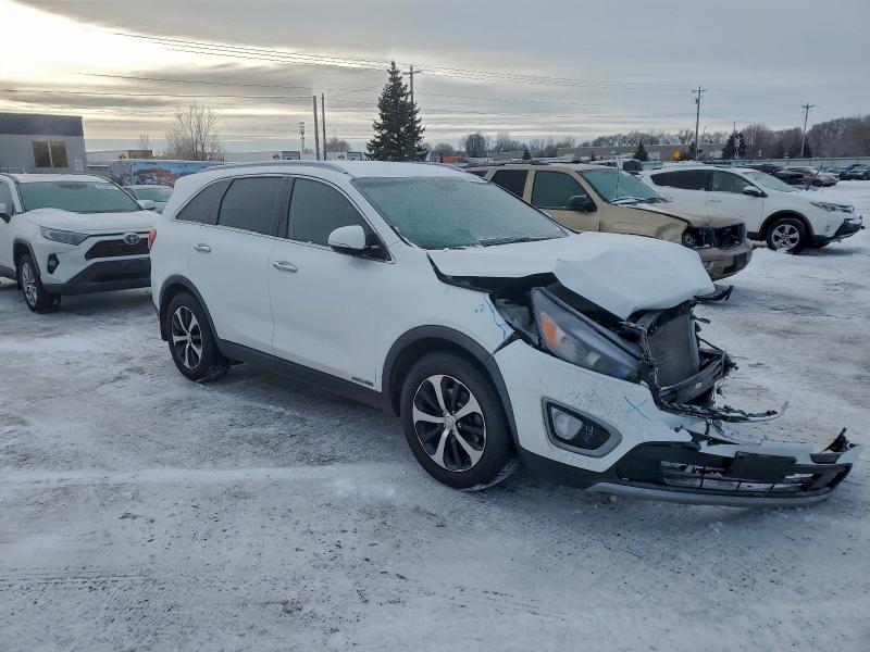 Photo 4 from auction – 2017 KIA SORENTO EX with VIN 5XYPHDA55HG270095