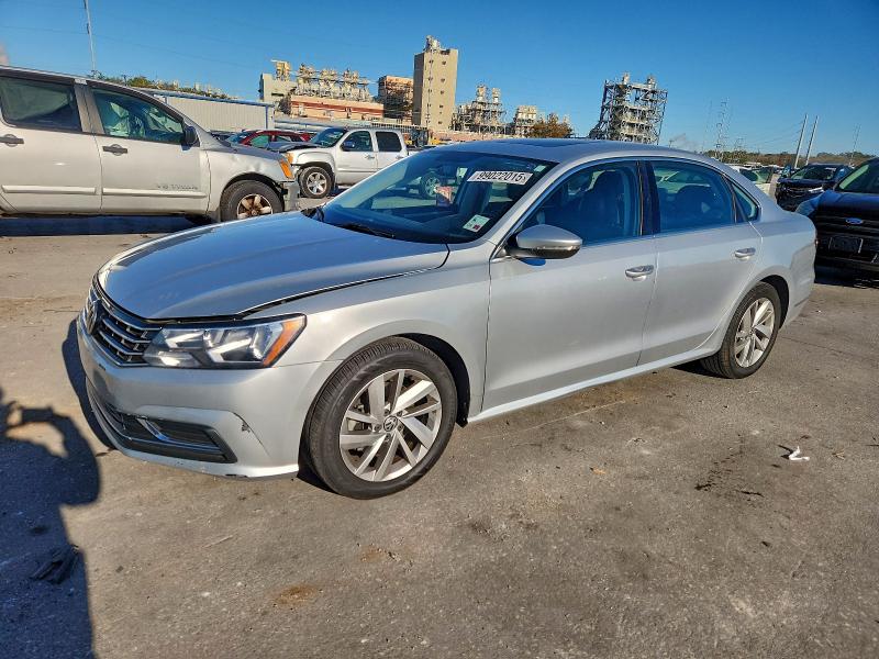 VOLKSWAGEN PASSAT SE 2018 with VIN 1VWBA7A33JC009117 - Photo from auction