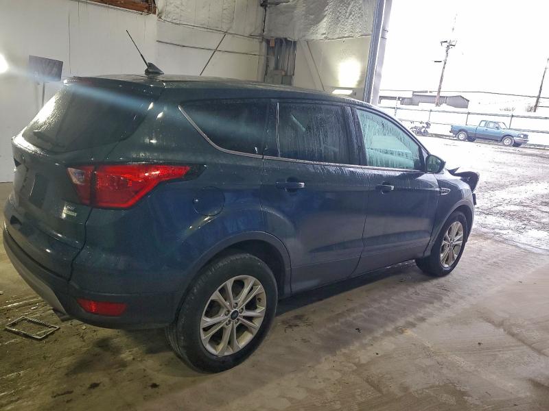 Photo 3 from auction – 2019 FORD ESCAPE SE with VIN 1FMCU0GD6KUC51266