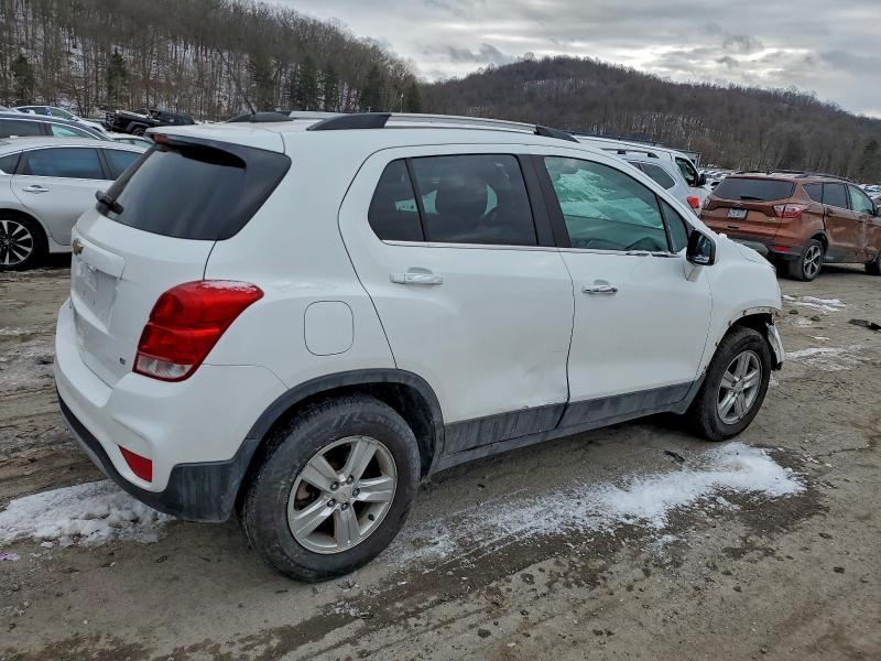 Photo 3 from auction – 2018 CHEVROLET TRAX 1LT with VIN KL7CJPSB5JB648633